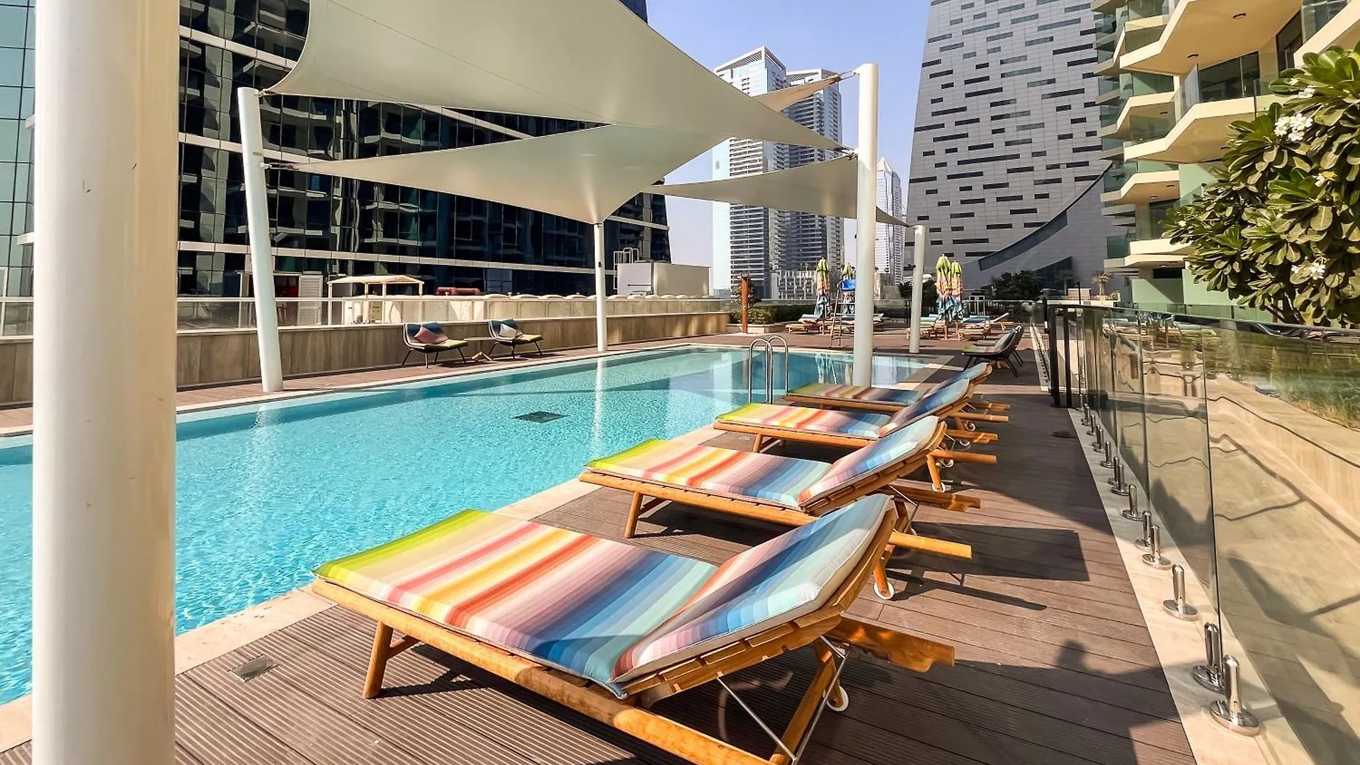 アパート Stylish Missoni 1Br Luxury Stay Ideal For 5 Guests ドバイ アラブ首長国連邦
