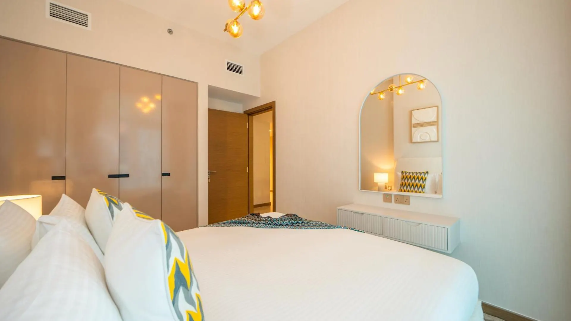 Stylish Missoni 1Br Luxury Stay Ideal For 5 Guests ドバイ アラブ首長国連邦