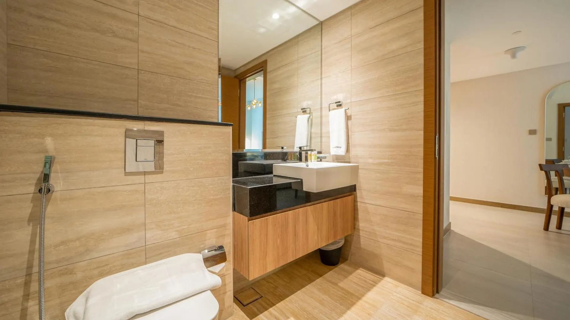 Stylish Missoni 1Br Luxury Stay Ideal For 5 Guests ドバイ 0*,  アラブ首長国連邦
