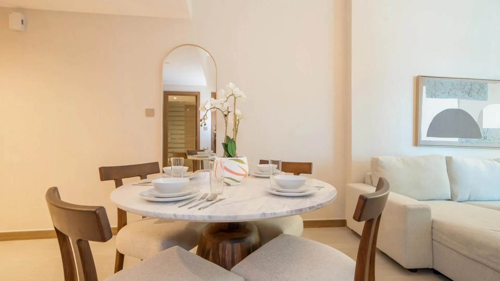 Stylish Missoni 1Br Luxury Stay Ideal For 5 Guests ドバイ 0*,