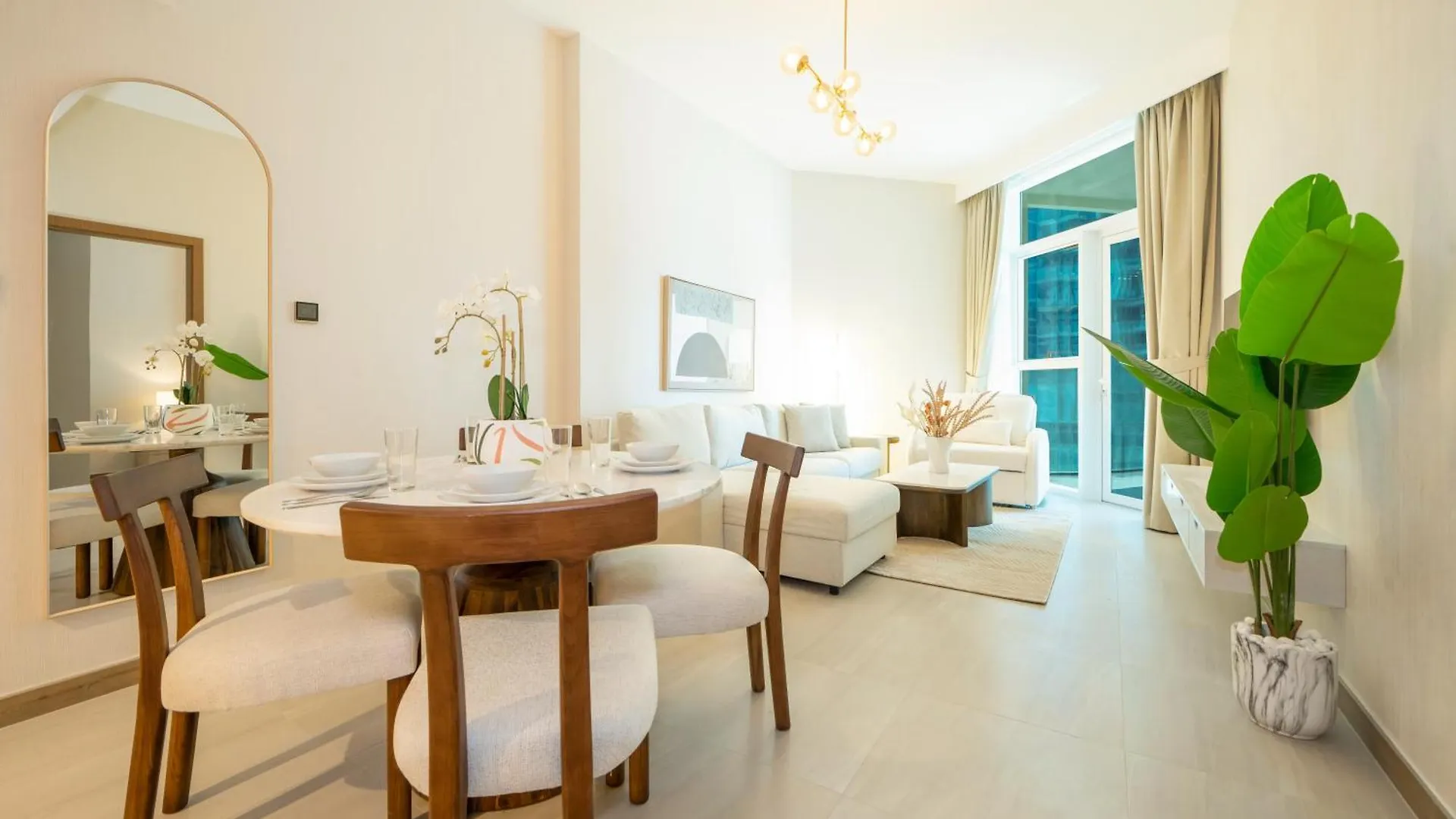 アパート Stylish Missoni 1Br Luxury Stay Ideal For 5 Guests ドバイ