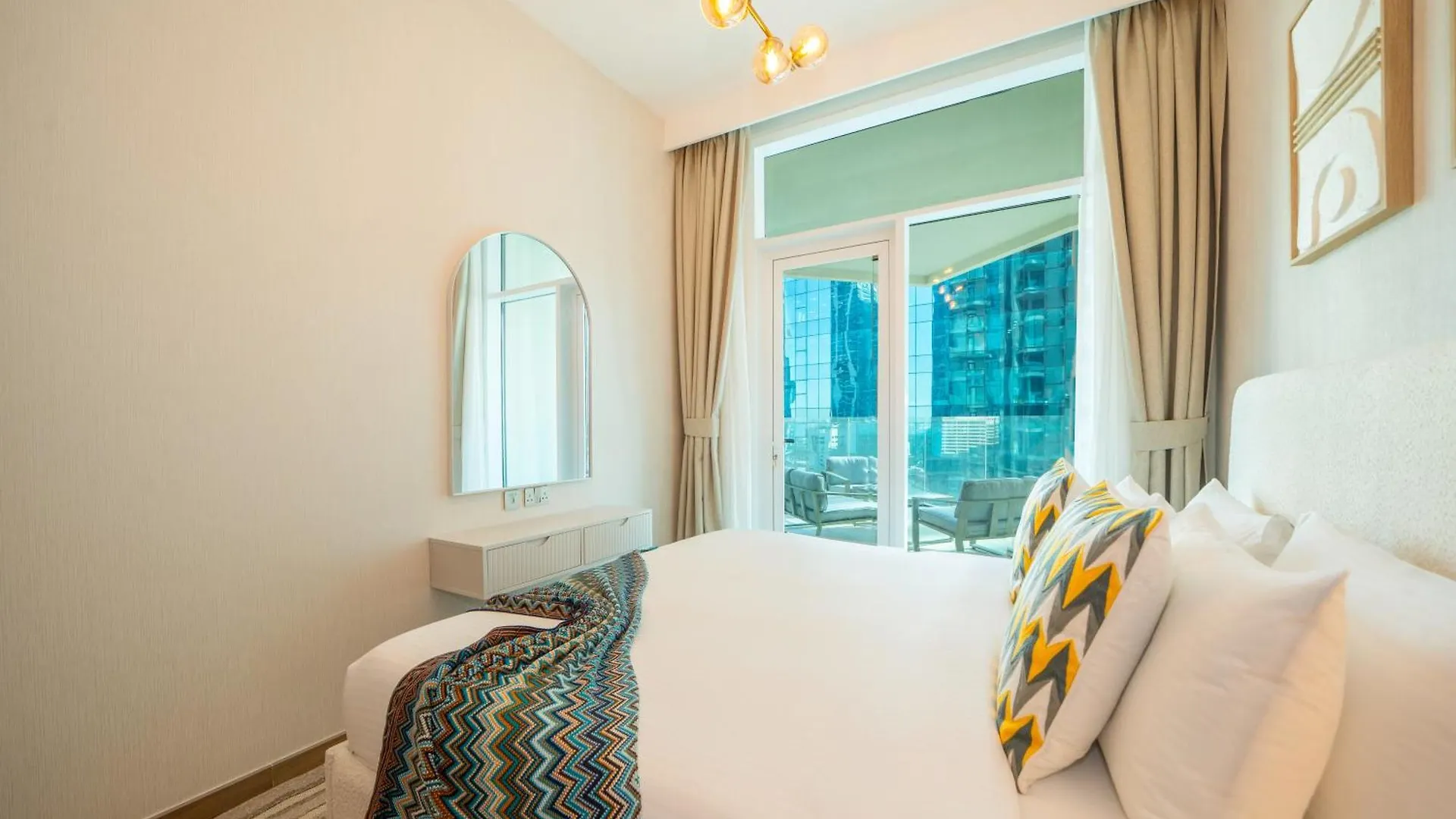 Stylish Missoni 1Br Luxury Stay Ideal For 5 Guests Ντουμπάι