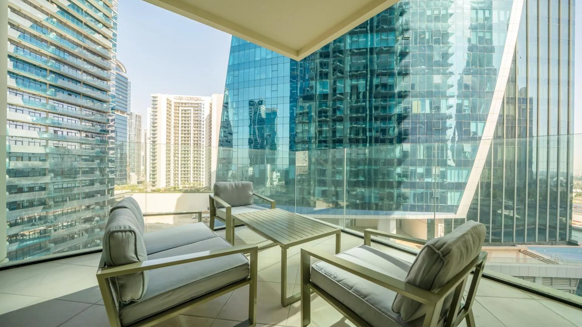 Stylish Missoni 1Br Luxury Stay Ideal For 5 Guests Ντουμπάι Διαμέρισμα