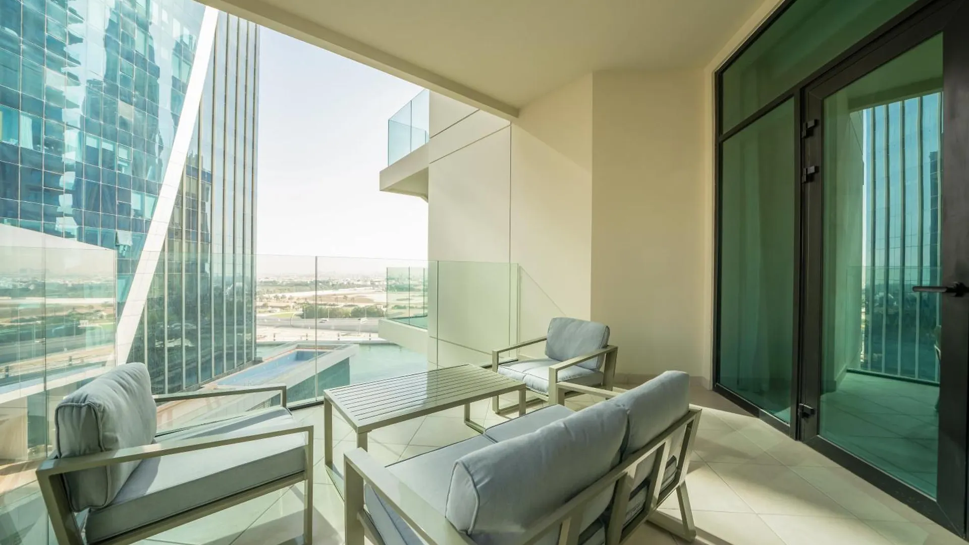 Stylish Missoni 1Br Luxury Stay Ideal For 5 Guests Ντουμπάι